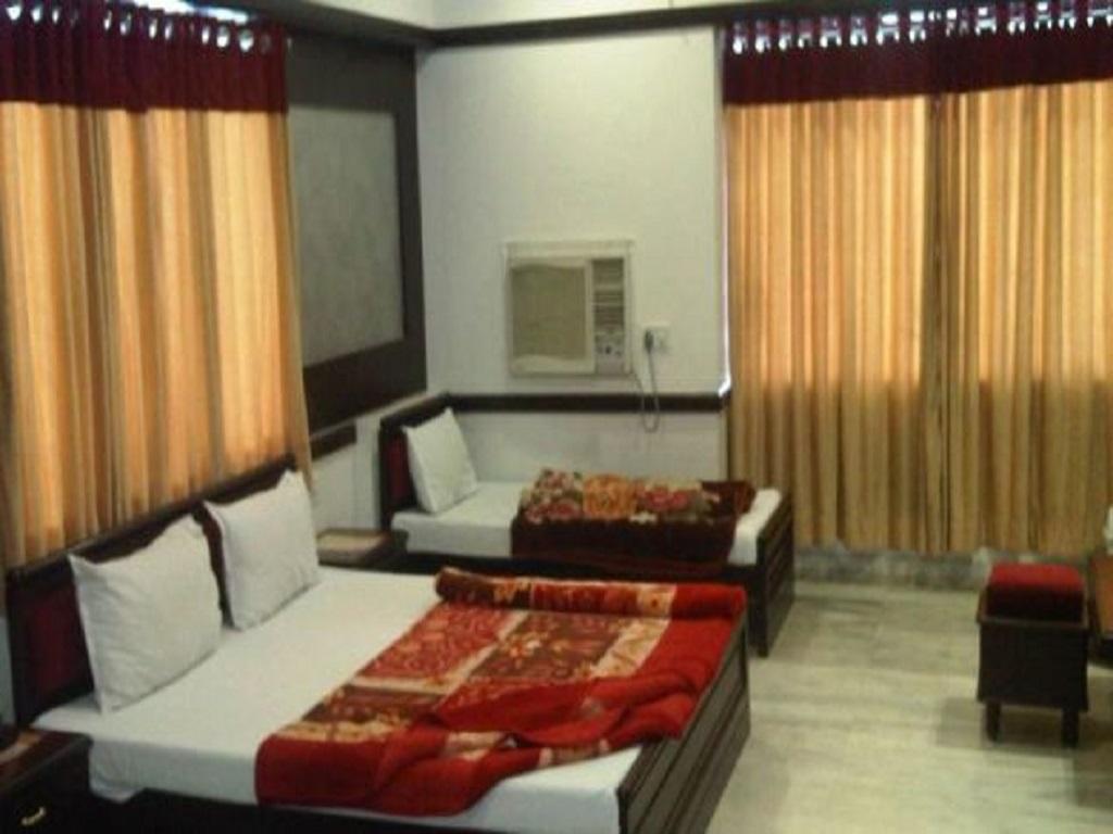 Hotel Ambaji International Ranpur Eksteriør billede